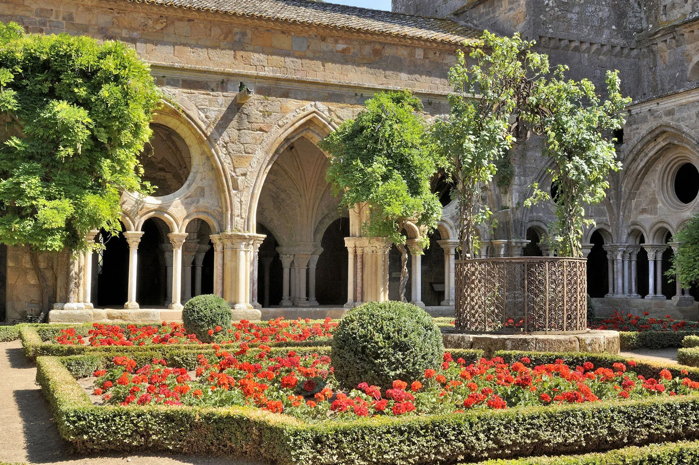 abbaye de FONTFROIDE-jardin