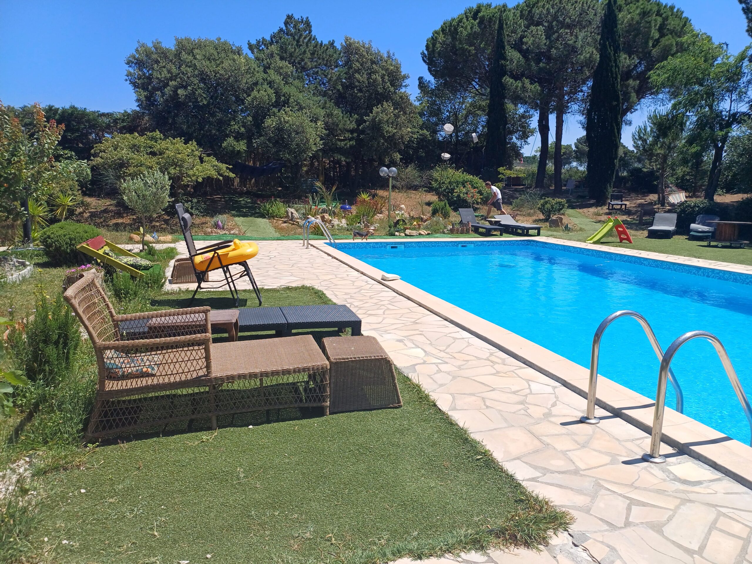 chaises longues de piscine